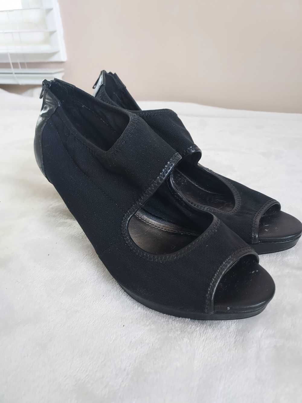 Impo Black Cutout Peep-Toe Stiletto Booties Size 9 3.5" Heel Casual Neutral